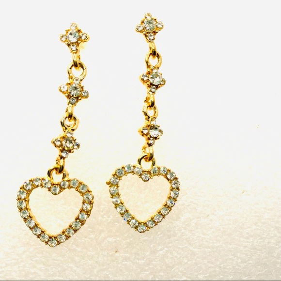 Princess Accessories Jewelry - Earrings Crystal Hearts dangle Pierced